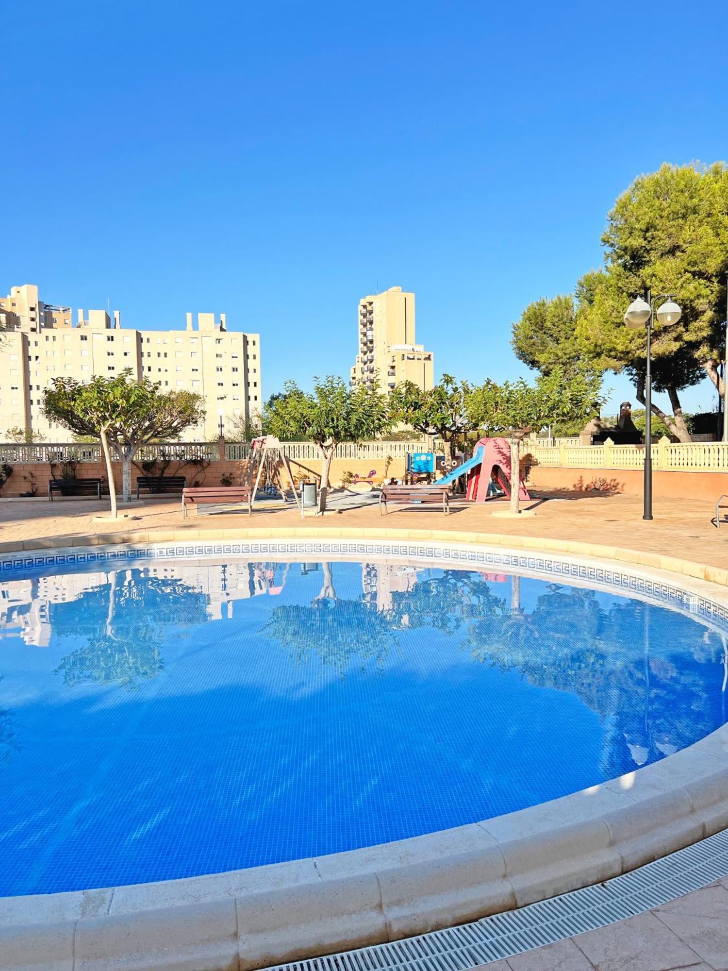 דירות אל קאמפיו Coqueto Con Piscina, Nuevo A 50M Del Mar, Parking Gratis מראה חיצוני תמונה
