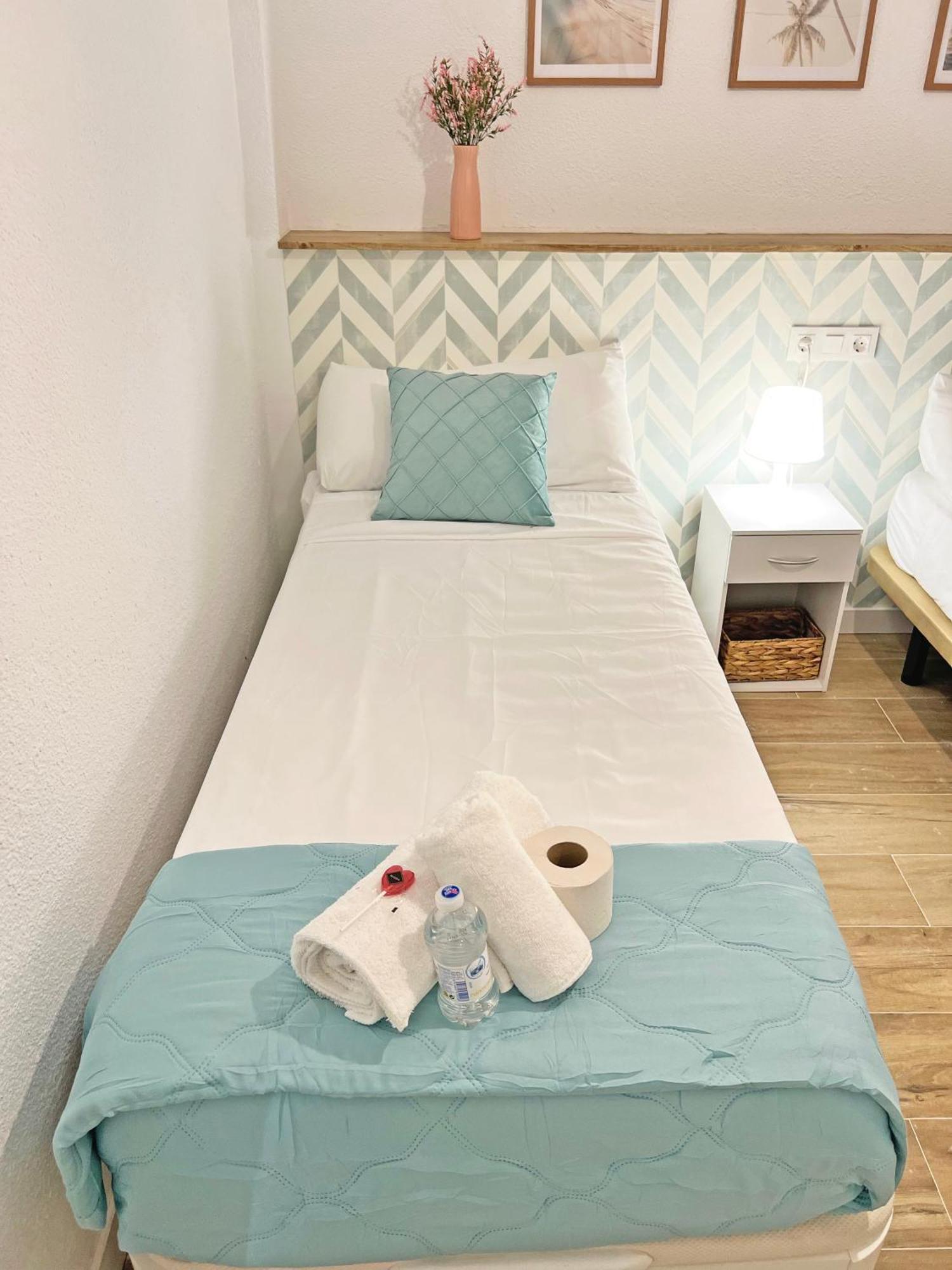דירות אל קאמפיו Coqueto Con Piscina, Nuevo A 50M Del Mar, Parking Gratis מראה חיצוני תמונה